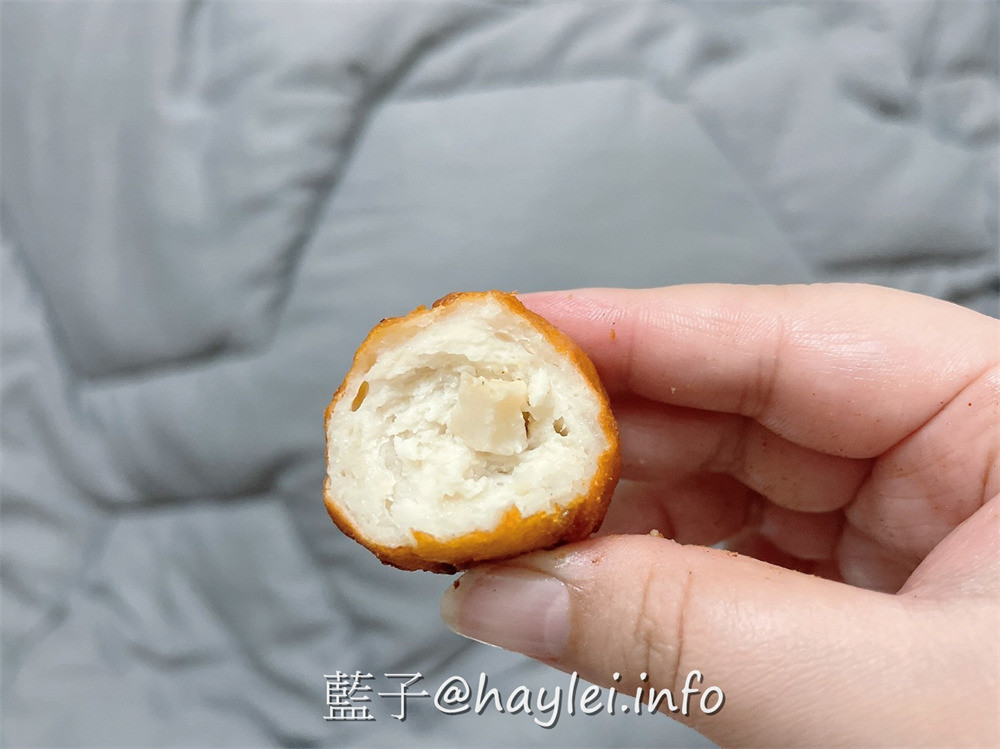 台中西屯區/大腿我最粗-逢甲夜市私心推薦炸雞專賣店!店家自製泰式醬料酸甜可口,無骨八兩雞腿招牌必點,份量感超足的爆汁美味只要70而已,還有八兩雞腿排、香雞排、雞翅、三角骨、三角薯餅、蛋黃芋丸等選擇唷~台中美食/台中炸雞/台中逢甲/逢甲美食/逢甲大學美食/藍子愛美食 國內旅遊 攝影 民生資訊分享 美式料理 飲食集錦