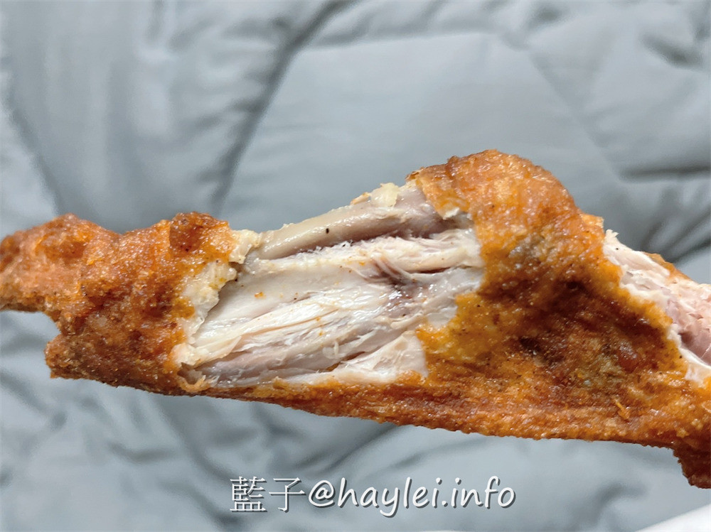台中西屯區/大腿我最粗-逢甲夜市私心推薦炸雞專賣店!店家自製泰式醬料酸甜可口,無骨八兩雞腿招牌必點,份量感超足的爆汁美味只要70而已,還有八兩雞腿排、香雞排、雞翅、三角骨、三角薯餅、蛋黃芋丸等選擇唷~台中美食/台中炸雞/台中逢甲/逢甲美食/逢甲大學美食/藍子愛美食 國內旅遊 攝影 民生資訊分享 美式料理 飲食集錦