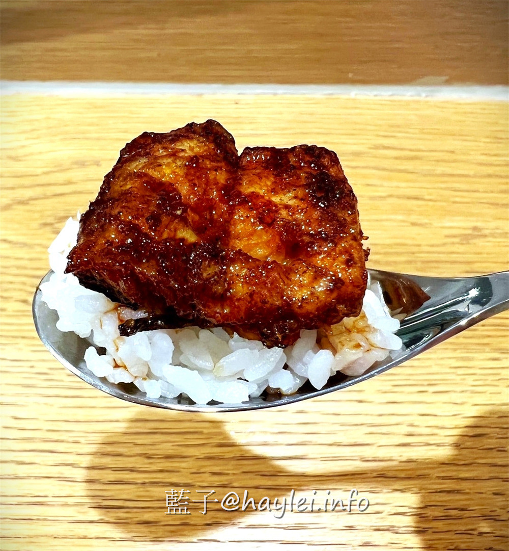 台中西屯/一膳新光三越店-在台中最厲害的百貨吃台中最好吃的鰻魚飯!使用紅木、龍眼木、相思木三炭共爐炙烤日本老舖等級白鰻,無刺感雙軟口感,安心享受美味鰻魚不噎喉,招牌黃金白燒、經典蒲燒都很推薦唷~台中美食/一膳炭造料理/ICHIZEN/台中鰻魚飯推薦/鰻魚料理/藍子愛美食 中式料理 國內旅遊 攝影 日式料理 民生資訊分享 飲食集錦
