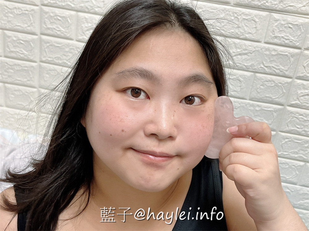 翰方御品/御醫足貼、粉晶刮痧板-曾柏翰醫師領協中醫團隊研發的人蔘足貼用料超實在，搭配刮痧板舒緩腿部壓力、促進下半身代謝，讓足部重拾輕盈，恢復活力感受！美妝保養/身體保養/足部保養好物推薦/藍子愛保養 保養品分享 健康養身 彩妝品 彩妝品分享 攝影 民生資訊分享 