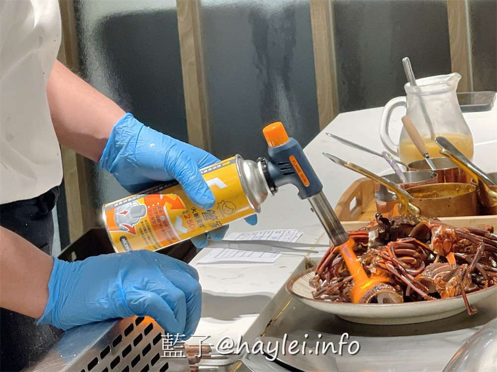 明水然・樂 林口昕境店-最歡樂最大火鍋集團樂多多集團旗下約會首選質感餐廳，只選用每日產地直送的當季時令生鮮與現流魚、海鮮來桌邊烹飪，食客可以邊品嚐美味鐵板燒無菜單料理、邊欣賞師傅精緻廚藝，享受精緻絕倫的美食盛宴！台北美食/林口美食/日式料理/預約制餐廳/藝人網紅的口袋名單/藍子愛美食 國內旅遊 攝影 新北美食 民生資訊分享 飲食集錦 