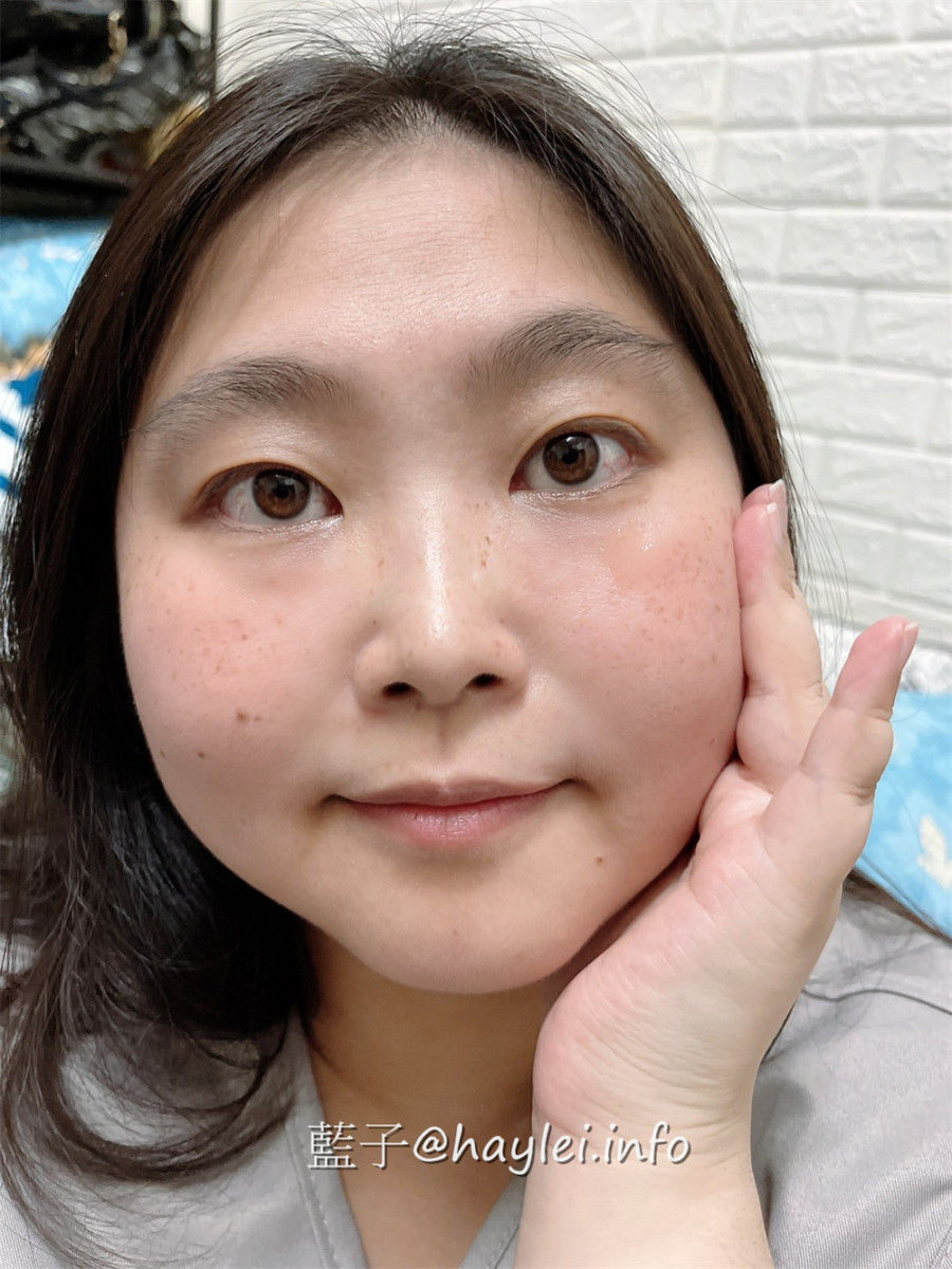 2022藥妝店開架櫃精華液推薦/Neogence 霓淨思3%神經醯胺PLUS精華使用心得-能在連鎖藥妝店醫美開架櫃輕鬆入手的平價精華產品，使用感受溫潤舒適，可以舒緩肌膚不適感受，連敏弱肌都能閉眼入的好用精華!美妝保養/肌膚保養/保濕精華/舒緩精華/夏季護膚/夏季保養品推薦/藍子愛保養 保養品分享 健康養身 彩妝品 彩妝品分享 攝影 民生資訊分享 