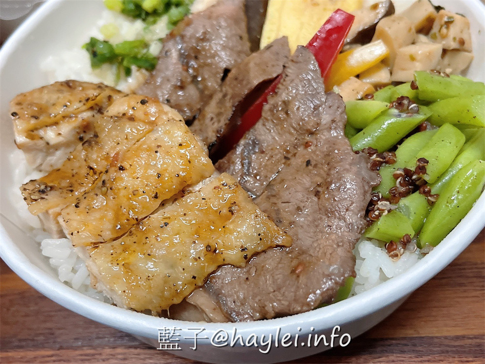 Oh my ! 原燒台中東海店外送美食/漢堡小隊出任務四人分享餐-飽滿多汁的手打牛肉漢堡丼跟炙燒牛排雞腿丼誘人味蕾，隨餐還有沙拉、小菜、起司漢堡、黑糖奶酪、珍珠奶茶等小點，一次滿足所有渴望！宅配美食/外帶外送/台中美食/台中燒肉/台中漢堡/王品集團美食/藍子愛美食 中式料理 國內旅遊 攝影 日式料理 民生資訊分享 飲食集錦 