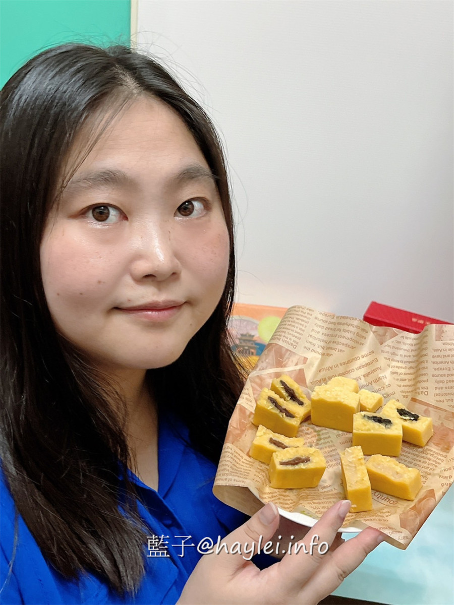和生御品綜合綠豆黃禮盒、流心月餅禮盒-2022中秋月餅禮盒推薦!經典宮廷點心美味可口,綠豆黃吃得到天然綠豆香醇濃郁的豆香與紐澳奶油的奶香,冷藏是入口即化的綿密口感,冷凍是冰涼爽口的雪糕口感;流心月餅融合了酥軟餅皮、香濃流心與金沙奶黃,細緻濃郁奶黃餡融合鹹蛋黃口感絲滑且甜而不膩!宅配美食/中式月餅/傳統美食/宮廷糕點/百大糕點伴手禮/藍子愛美食 中式料理 宅配食記 攝影 民生資訊分享 飲食集錦