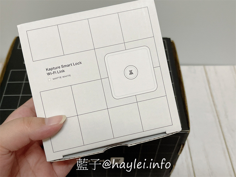 KAPTURE 智慧型電子鎖 (型號KP1-D7P1/搭配WiFi橋接器)-提升居住安全必備的智能家居設備,融合了智慧生活科技並兼顧強固、便利的工藝設計,通過美國建築五金協會耐火測試,三合一開門(APP/密碼/鑰匙)靈活方便實用,可透過app遠端確認或設定門鎖狀態,還能遠端開門,適合單身女子租屋、學生租屋、公寓租屋、雅房租屋跟套房租屋等情境使用~3C家電/智慧家居/智能鎖/智慧鎖頭/遙控鎖/藍子愛分享 3C相關 國內外住宿相關 攝影 民生資訊分享