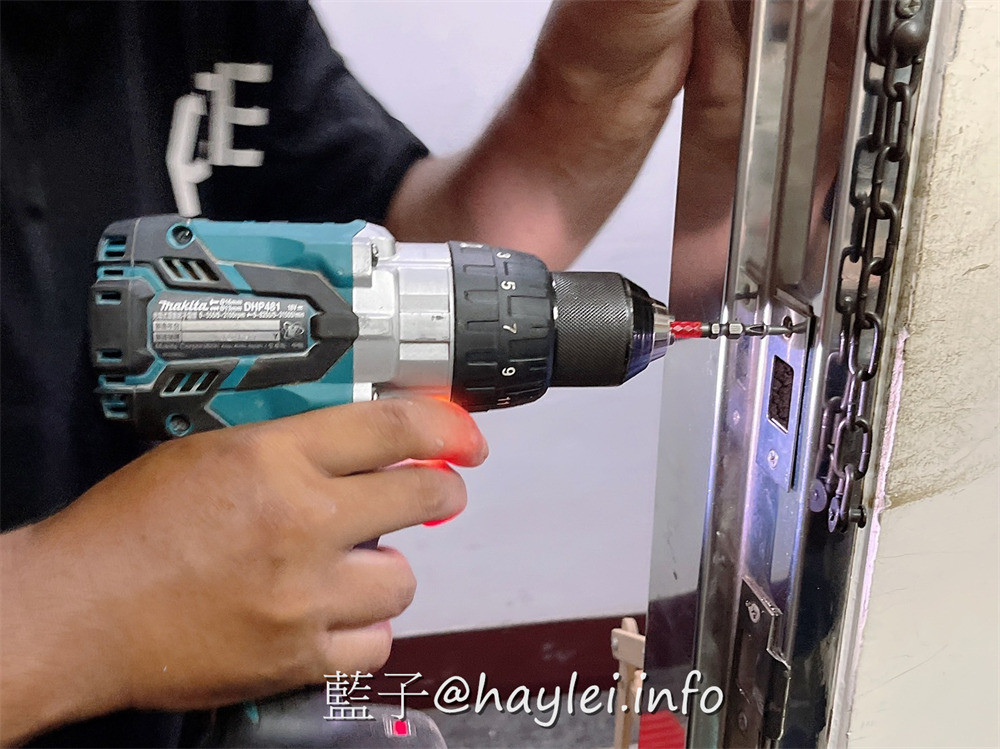 KAPTURE 智慧型電子鎖 (型號KP1-D7P1/搭配WiFi橋接器)-提升居住安全必備的智能家居設備,融合了智慧生活科技並兼顧強固、便利的工藝設計,通過美國建築五金協會耐火測試,三合一開門(APP/密碼/鑰匙)靈活方便實用,可透過app遠端確認或設定門鎖狀態,還能遠端開門,適合單身女子租屋、學生租屋、公寓租屋、雅房租屋跟套房租屋等情境使用~3C家電/智慧家居/智能鎖/智慧鎖頭/遙控鎖/藍子愛分享 3C相關 國內外住宿相關 攝影 民生資訊分享