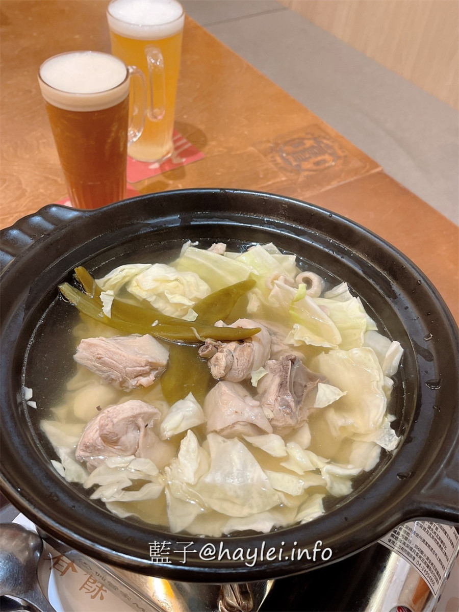 台灣茶餐廳/有春茶館(台中大墩店)-餐點以台灣地方小吃為主,是集⽂化、藝⽂、茶⾷於一體的喝茶聊天好所在,很適合與親友來訪邊聊天、邊共品美食!台中美食/台灣茶餐廳/台灣料理/台灣地方小吃/臺菜餐廳/台中餐廳推薦/麻油米糕/三杯雞/白菜滷/紅糟燒肉/剝皮辣椒雞湯/醉蝦/藍子愛美食 中式料理 國內旅遊 攝影 民生資訊分享 飲食集錦
