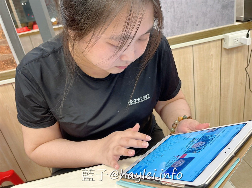 閱讀app推薦/Kono 電子雜誌-Kono magazine-台港歐美日韓等上萬本多國雜誌看到飽,訂閱後即享線上看電子雜誌看到飽,Android安卓與iPhone蘋果等系統的手機、平板或電腦之類的智能設備都能使用,內容橫跨商業財經、時尚流行、科技科學等領域,還能搜尋關鍵字,輕鬆找到想看的內容,非常方便好用~智慧生活/線上閱讀/手機app推薦/平板app推薦/線上看雜誌/藍子愛3c 3C相關 攝影 民生資訊分享 網際資訊相關 論學