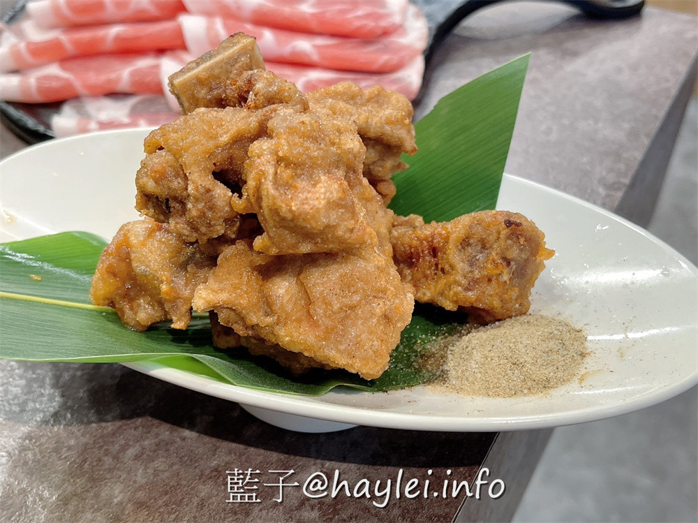 人氣名店狂一鍋 新台式火鍋霸主，最潮狂火鍋排隊名店來竹北自強南路插旗了!狂一鍋竹北自強店內用最新活動「愛的告白，打卡加菜」， 內用錄下“爆炒鍋”的影片並公開分享，就能得到一份軟嫩雞或活力梅花豬!台式爆炒湯底怎麼吃都吃不膩，肉香濃郁的功夫排骨酥鍋跟鮮香麻辣的火焰香辣鍋必點，還有新鮮美味的自助吧吃到飽，吃起來超幸福!新竹美食推薦/新竹火鍋推薦/台式火鍋/道地台灣味/台灣火鍋迷必吃火鍋品牌/藍子愛美食 中式料理 國內旅遊 攝影 民生資訊分享 飲食集錦 