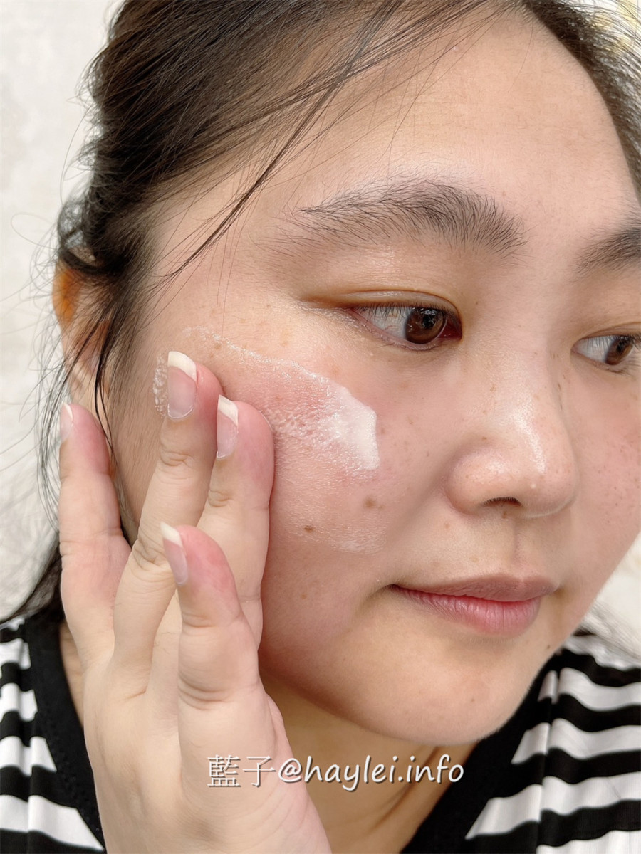一舟生技以色列黑百靈黑種草籽油乳霜-添加了以色列最高等級的黑種草籽油,蘊含百里醌(TQ)、麝香氫醌(THQ)和百里酚(THY)等營養物質,水感質地溫潤好吸收,用起來舒爽不黏膩,還可助於平衡及維持體内良好基礎以提升肌膚狀態,也一起來讓被祝福的種籽呵護肌膚吧!美容保養/肌膚保養/健康肌膚/乳霜保養/護膚推薦/藍子愛保養 保養品分享 健康養身 彩妝品 彩妝品分享 攝影 民生資訊分享
