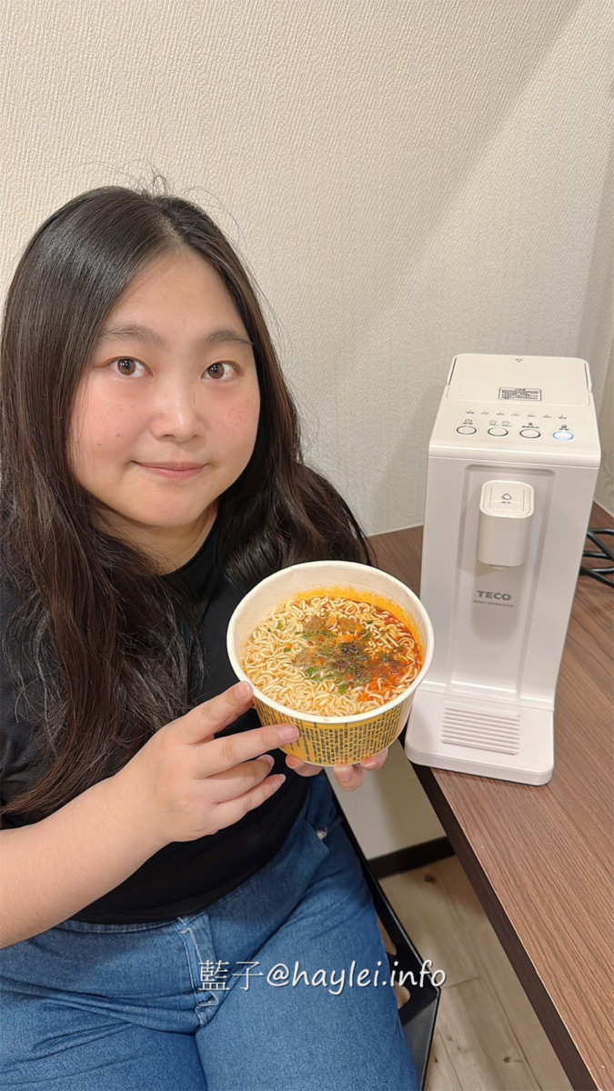 居家廚衛/飲水機推薦-TECO東元/2公升瞬熱式飲水機(YD0201CB)-迷你機身美觀好看,插電即用免安裝,接上電源就可以實現6段溫控2種定量出水,1.5秒瞬熱方便隨時飲用或沖泡各類飲品與泡麵,真是提升生活幸福感的居家好物~小家庭家電推薦/租屋族必備電器/廚房家電/東元家電/東元飲水機/藍子愛3C 3C相關 攝影 民生資訊分享