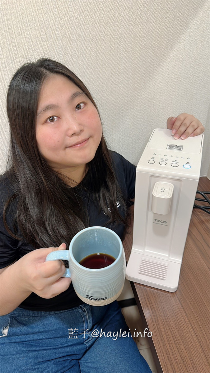 居家廚衛/飲水機推薦-TECO東元/2公升瞬熱式飲水機(YD0201CB)-迷你機身美觀好看,插電即用免安裝,接上電源就可以實現6段溫控2種定量出水,1.5秒瞬熱方便隨時飲用或沖泡各類飲品與泡麵,真是提升生活幸福感的居家好物~小家庭家電推薦/租屋族必備電器/廚房家電/東元家電/東元飲水機/藍子愛3C 3C相關 攝影 民生資訊分享