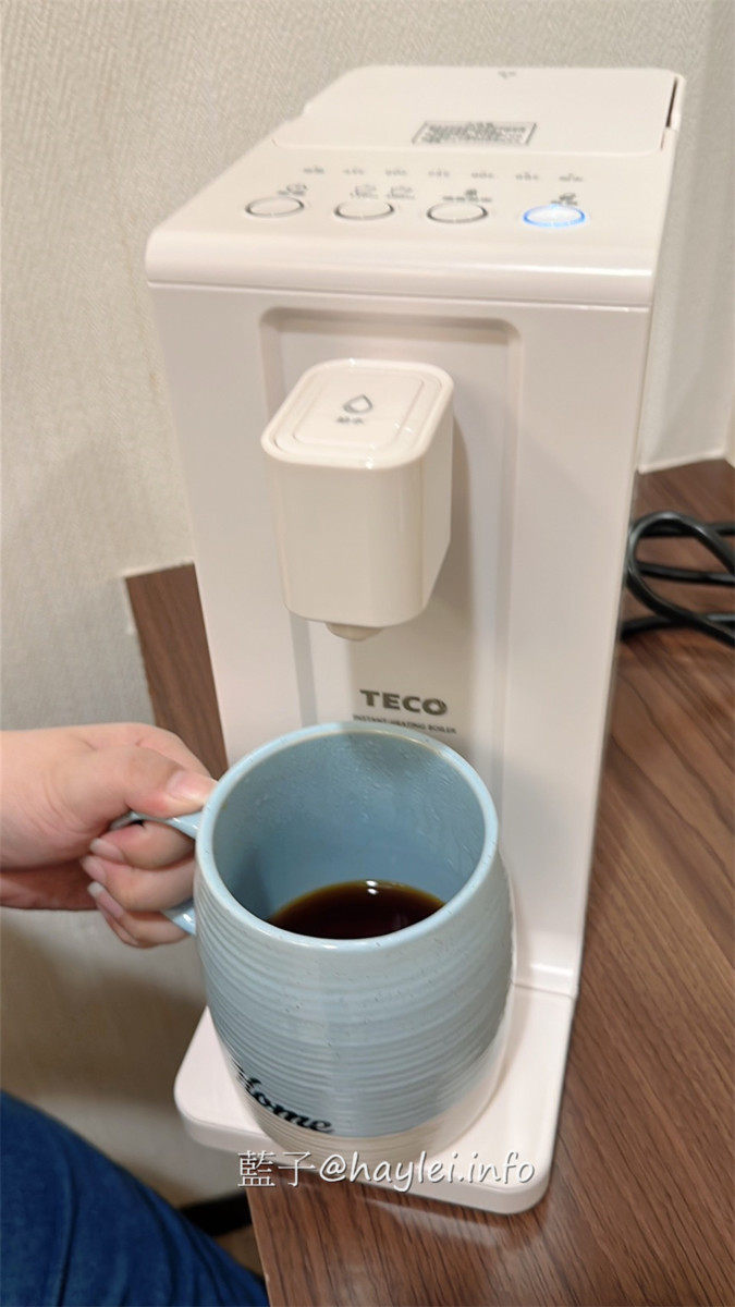 居家廚衛/飲水機推薦-TECO東元/2公升瞬熱式飲水機(YD0201CB)-迷你機身美觀好看,插電即用免安裝,接上電源就可以實現6段溫控2種定量出水,1.5秒瞬熱方便隨時飲用或沖泡各類飲品與泡麵,真是提升生活幸福感的居家好物~小家庭家電推薦/租屋族必備電器/廚房家電/東元家電/東元飲水機/藍子愛3C 3C相關 攝影 民生資訊分享