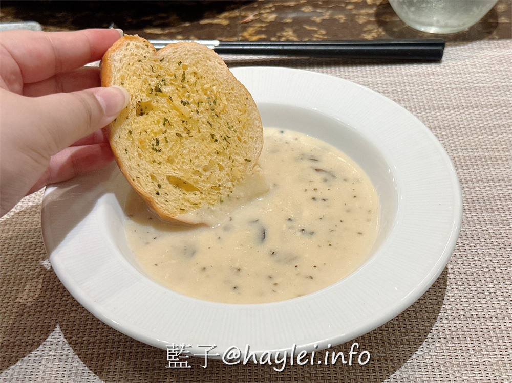 南京復興美食/台北質感約會鐵板燒餐廳/明水然 松山慶城店-高CP值的「活波士頓龍蝦海陸套餐」只要$1890元真是台北必吃!欣賞師傅現場烹調新鮮美味的波士頓龍蝦、南非活鮑魚、北海道生食級干貝、草蝦等高檔海鮮,再加上細緻體貼的服務,榮登台北10大知名私廚鐵板燒絕對是實至名歸~台北美食/台北約會餐廳推薦/台北鐵板燒推薦/藍子愛美食 國內旅遊 攝影 日式料理 民生資訊分享