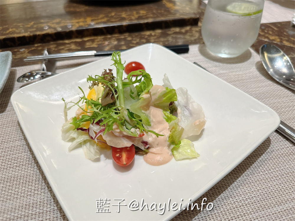 南京復興美食/台北質感約會鐵板燒餐廳/明水然 松山慶城店-高CP值的「活波士頓龍蝦海陸套餐」只要$1890元真是台北必吃!欣賞師傅現場烹調新鮮美味的波士頓龍蝦、南非活鮑魚、北海道生食級干貝、草蝦等高檔海鮮,再加上細緻體貼的服務,榮登台北10大知名私廚鐵板燒絕對是實至名歸~台北美食/台北約會餐廳推薦/台北鐵板燒推薦/藍子愛美食 國內旅遊 攝影 日式料理 民生資訊分享