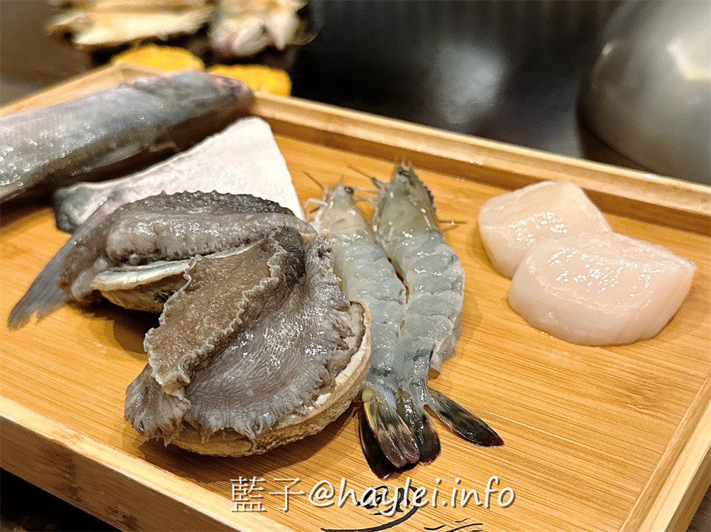 南京復興美食/台北質感約會鐵板燒餐廳/明水然 松山慶城店-高CP值的「活波士頓龍蝦海陸套餐」只要$1890元真是台北必吃!欣賞師傅現場烹調新鮮美味的波士頓龍蝦、南非活鮑魚、北海道生食級干貝、草蝦等高檔海鮮,再加上細緻體貼的服務,榮登台北10大知名私廚鐵板燒絕對是實至名歸~台北美食/台北約會餐廳推薦/台北鐵板燒推薦/藍子愛美食 國內旅遊 攝影 日式料理 民生資訊分享
