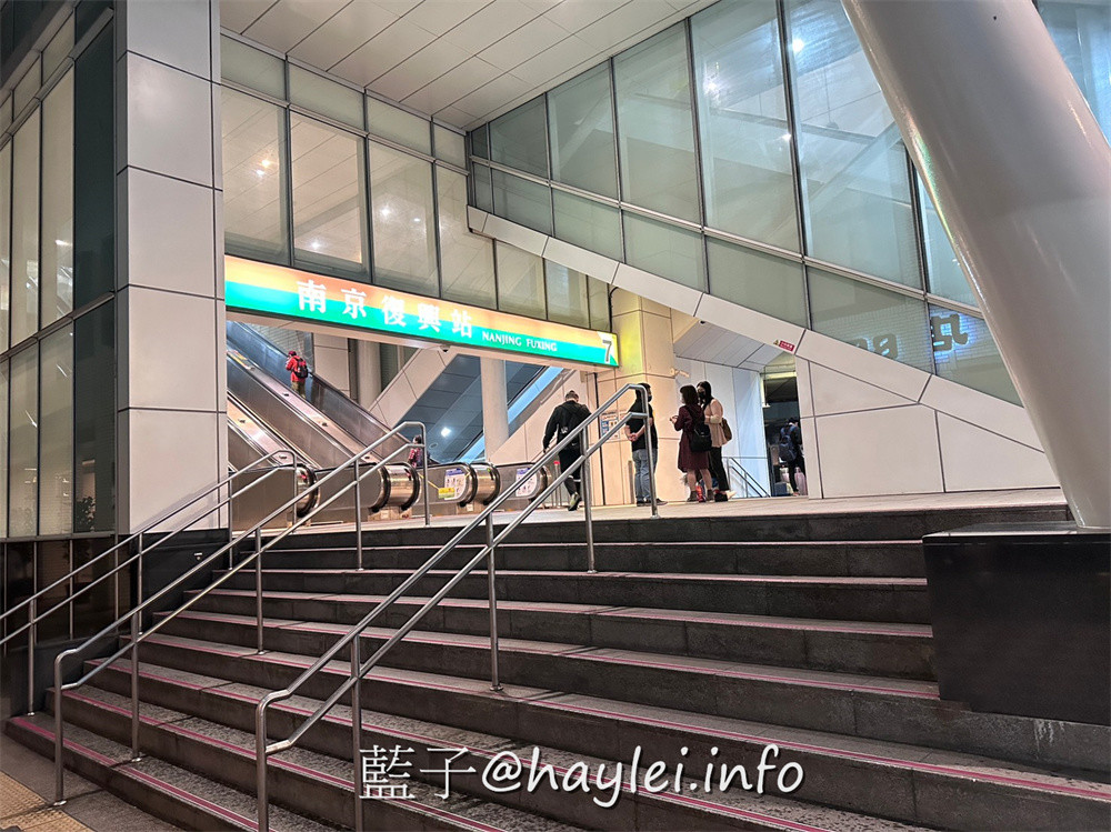 南京復興美食/台北質感約會鐵板燒餐廳/明水然 松山慶城店-高CP值的「活波士頓龍蝦海陸套餐」只要$1890元真是台北必吃!欣賞師傅現場烹調新鮮美味的波士頓龍蝦、南非活鮑魚、北海道生食級干貝、草蝦等高檔海鮮,再加上細緻體貼的服務,榮登台北10大知名私廚鐵板燒絕對是實至名歸~台北美食/台北約會餐廳推薦/台北鐵板燒推薦/藍子愛美食 國內旅遊 攝影 日式料理 民生資訊分享