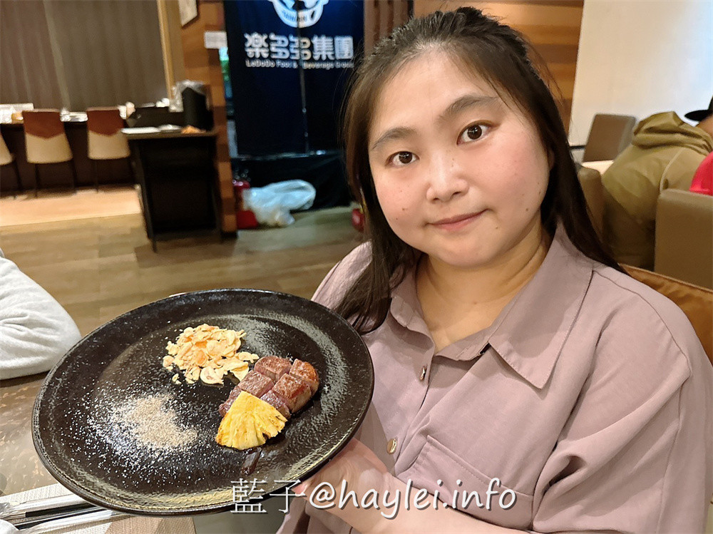 南京復興美食/台北質感約會鐵板燒餐廳/明水然 松山慶城店-高CP值的「活波士頓龍蝦海陸套餐」只要$1890元真是台北必吃!欣賞師傅現場烹調新鮮美味的波士頓龍蝦、南非活鮑魚、北海道生食級干貝、草蝦等高檔海鮮，再加上細緻體貼的服務，榮登台北10大知名私廚鐵板燒絕對是實至名歸~台北美食/台北約會餐廳推薦/台北鐵板燒推薦/藍子愛美食 國內旅遊 攝影 日式料理 民生資訊分享 