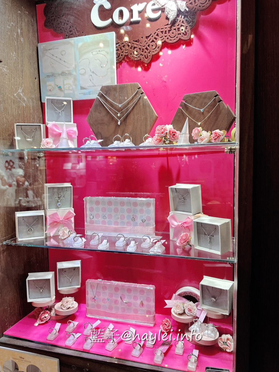 新竹市東區-破銅爛鐵飾品店|台灣原創設計純銀飾品專賣店-店內飾品精美且種類眾多,不論送禮(生日禮物/情人節禮物)或自用都有很大的選擇空間,還提供代客穿耳服務唷~ 彩妝品 彩妝品分享 攝影 民生資訊分享 穿搭分享