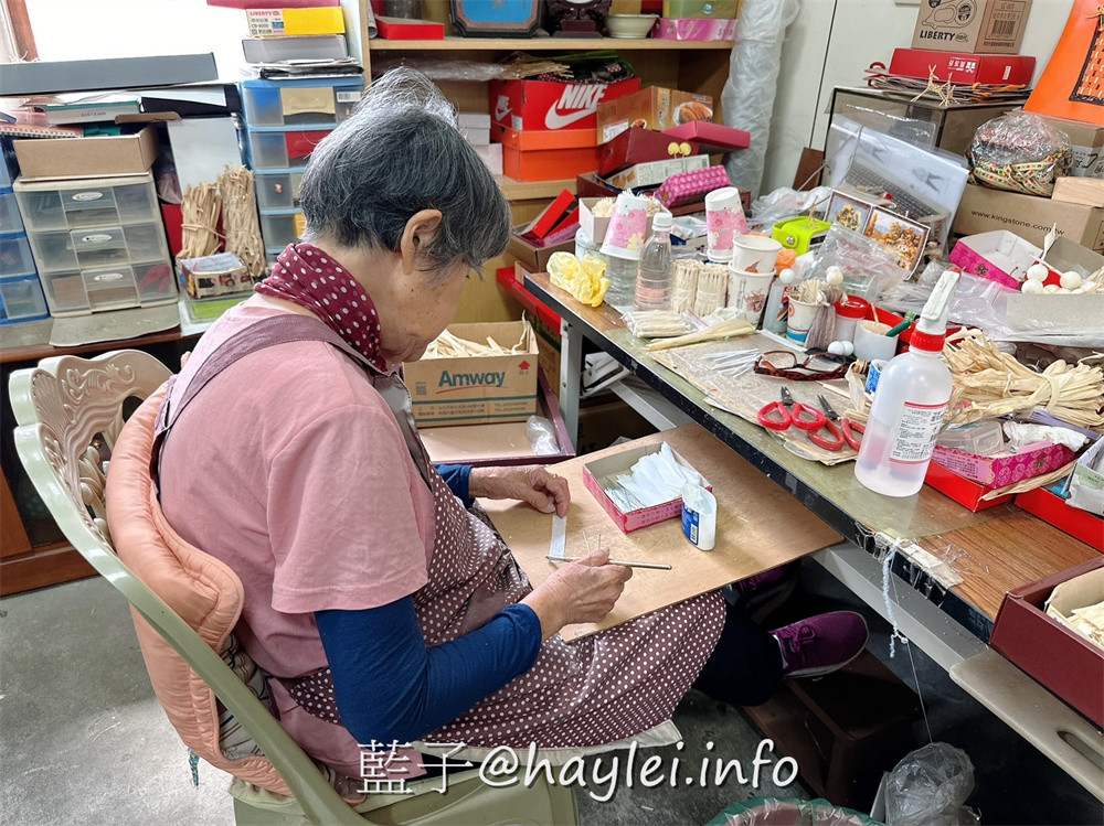 彰化田中農旅e起來－線上預約食農教育+DIY體驗250起，彰化高鐵下車就能開始遊遍寶大蜜麻花、禾果農園、田中窯、玉米娃娃工作室、梁爸芒果園、畯富農場、菁芩農場、279農場、卓乃潭農場等田中在地農遊景點，20人預約成團就可以安排手工DIY、採果樂、大地野餐等遊程，非常方便好用~彰化美食/彰化旅遊/田中旅遊/農村旅遊/田中農家樂/藍子愛旅遊 國內旅遊 攝影 民生資訊分享 飲食集錦 