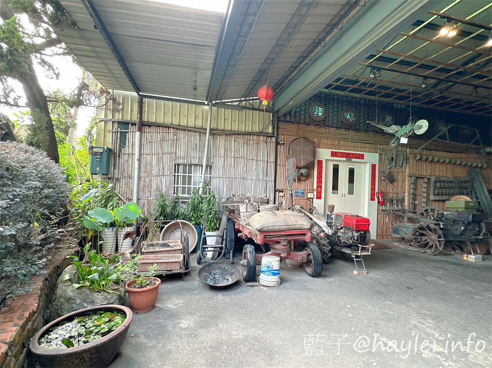台中南屯美食/台中景觀餐廳/寵物友善餐廳/田寮農莊-古早傳承總舖師的辦桌手路菜，大部分食材都是自家種植，連內用可續的米飯都是自己種的台梗九號米混紫米口感彈Ｑ，是台中親子旅遊農家樂首選～在台中高鐵巷弄內發現桃花源，內設停車場，可以一邊享受道地的台中田園料理，一邊觀賞秘境的田園風光！台中美食/傳統農家菜/辦桌菜/台灣料理/台中辦桌美食/台中旅遊景點/台中落羽松秘境/藍子愛美食 中式料理 台中美食 國內旅遊 攝影 民生資訊分享 飲食集錦 