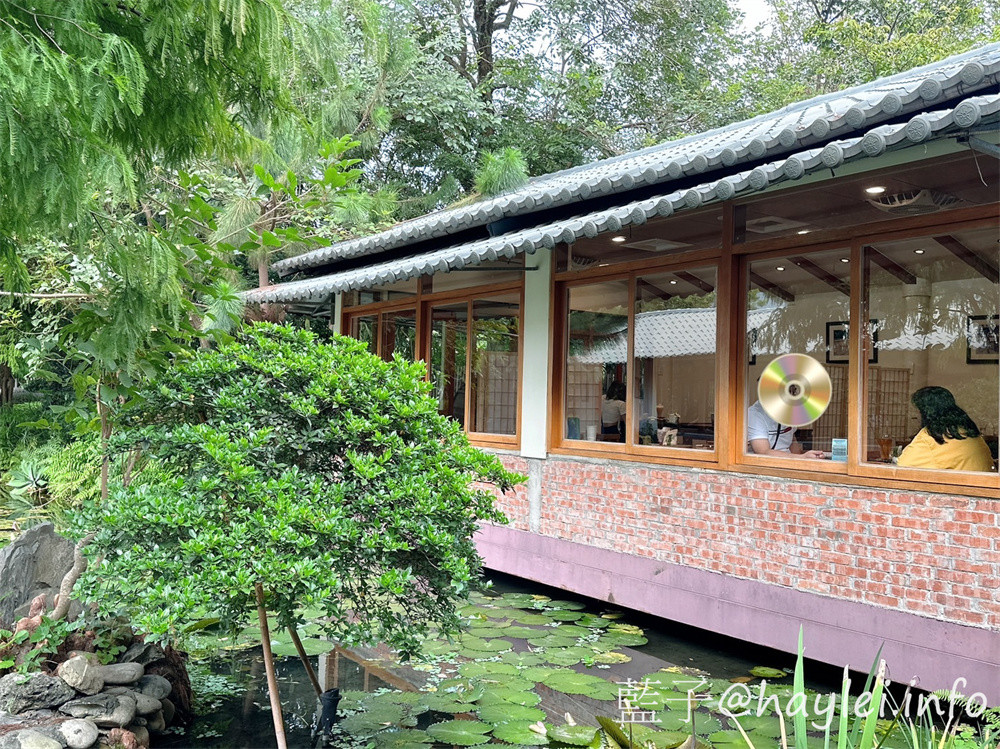 台中南屯美食/台中景觀餐廳/寵物友善餐廳/田寮農莊-古早傳承總舖師的辦桌手路菜,大部分食材都是自家種植,連內用可續的米飯都是自己種的台梗九號米混紫米口感彈Q,是台中親子旅遊農家樂首選~在台中高鐵巷弄內發現桃花源,內設停車場,可以一邊享受道地的台中田園料理,一邊觀賞秘境的田園風光!台中美食/傳統農家菜/辦桌菜/台灣料理/台中辦桌美食/台中旅遊景點/台中落羽松秘境/藍子愛美食 中式料理 台中美食 國內旅遊 攝影 民生資訊分享 飲食集錦