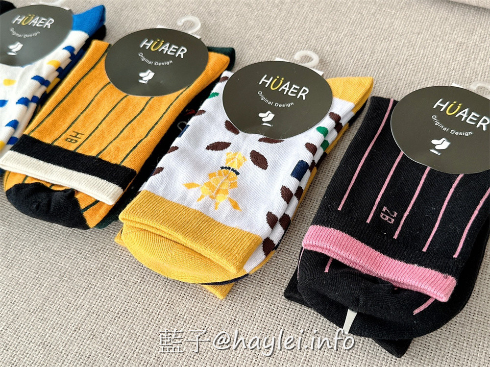 MIT精品襪/HUAER Design 獨家設計襪-100%MIT純棉中筒襪，文創風格設計時尚，讓襪子穿搭變得豐富有趣，再加上穿起來透氣柔軟舒適吸汗排汗，絕對是選購流行襪的一時之選! 攝影 民生資訊分享 穿搭分享 