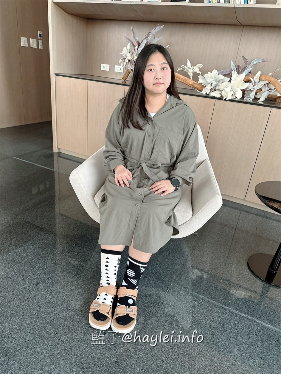 MIT精品襪/HUAER Design 獨家設計襪-100%MIT純棉中筒襪，文創風格設計時尚，讓襪子穿搭變得豐富有趣，再加上穿起來透氣柔軟舒適吸汗排汗，絕對是選購流行襪的一時之選! 攝影 民生資訊分享 穿搭分享 