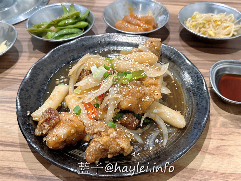 台北大安/韓老二烤肉餐廳-焦香誘人的韓國烤肉、美味豐富的韓式料理，樣樣都很不錯，還有小菜跟生菜無限量供應，絕對是近忠孝復興捷運站的聚餐好去處~台北美食/台北燒烤/台北烤肉/小菜吃到飽/台北餐廳/大安美食/忠孝復興捷運美食/藍子愛美食 國內旅遊 攝影 民生資訊分享 飲食集錦 