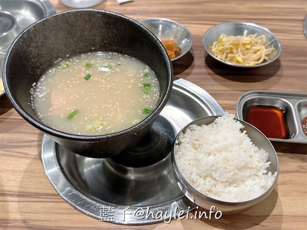 台北大安/韓老二烤肉餐廳-焦香誘人的韓國烤肉、美味豐富的韓式料理，樣樣都很不錯，還有小菜跟生菜無限量供應，絕對是近忠孝復興捷運站的聚餐好去處~台北美食/台北燒烤/台北烤肉/小菜吃到飽/台北餐廳/大安美食/忠孝復興捷運美食/藍子愛美食 國內旅遊 攝影 民生資訊分享 飲食集錦 