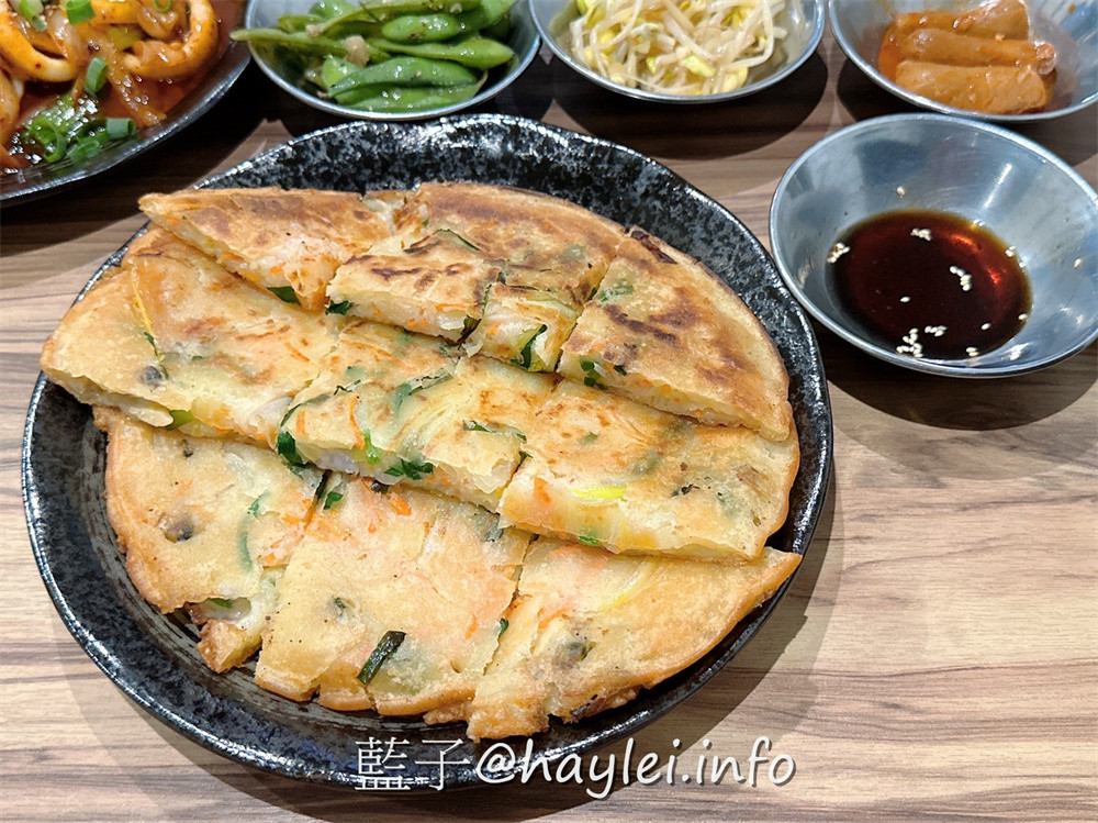 台北大安/韓老二烤肉餐廳-焦香誘人的韓國烤肉、美味豐富的韓式料理，樣樣都很不錯，還有小菜跟生菜無限量供應，絕對是近忠孝復興捷運站的聚餐好去處~台北美食/台北燒烤/台北烤肉/小菜吃到飽/台北餐廳/大安美食/忠孝復興捷運美食/藍子愛美食 國內旅遊 攝影 民生資訊分享 飲食集錦 
