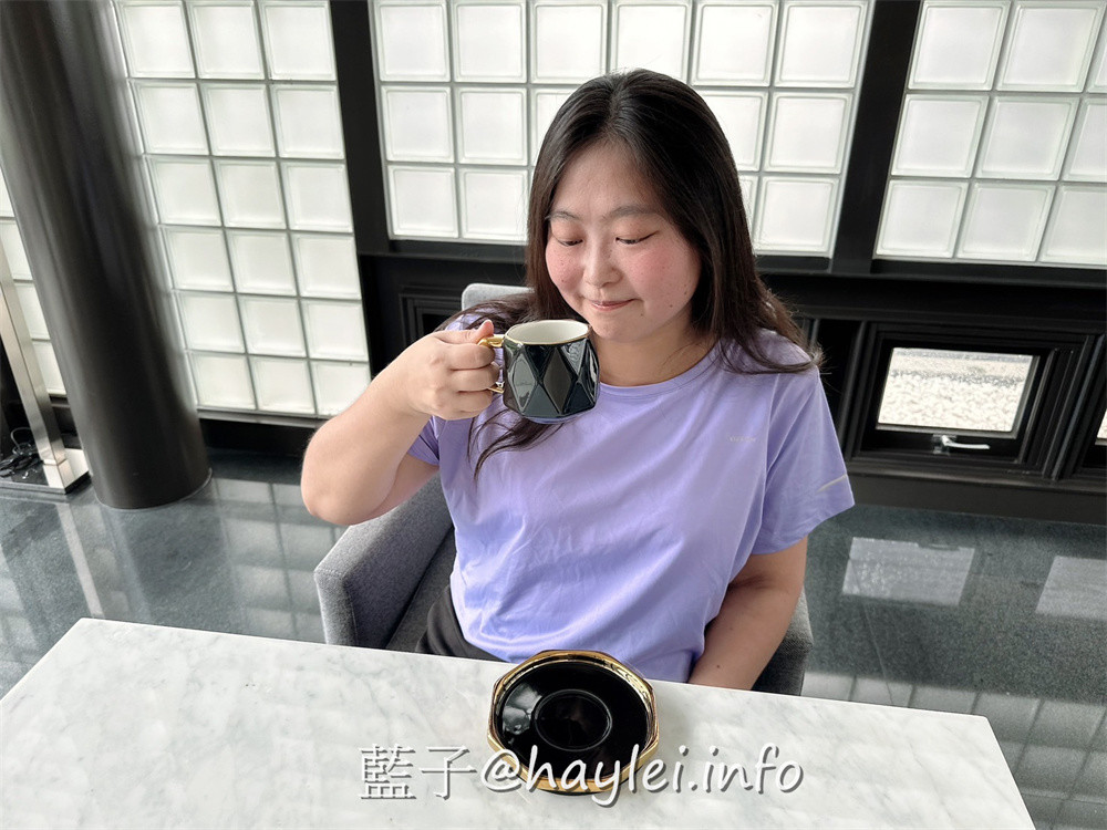 果菲咖啡的藝妓禮盒跟尋味之旅(掛耳包精選組)等精品咖啡兼具了優雅的風味和精湛的品質,堅持以高性價比的理念經營,讓精品咖啡走進咖啡迷們的日常生活,實現在家喝好咖啡的願景~藍子愛美食/濾掛包咖啡推薦/精品咖啡推薦/咖啡訂閱制/咖啡禮盒/藝妓咖啡/伴手禮推薦/年節送禮禮盒推薦 台中美食 宅配食記 攝影 民生資訊分享 飲食集錦