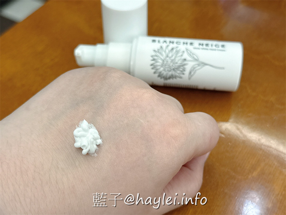 Blanche Neige_雪漾亮白護手霜-內含牛油果脂、角鯊烷、煙酰胺、玻尿酸複合、向日葵籽油等多重植萃與高效保濕修護成分，完美兼顧滋養&補水&防護，讓雙手得到全方位的呵護~藍子愛保養/肌膚保養/日常保養/手部護膚/手足修護/美妝保養 保養品分享 健康養身 彩妝品 彩妝品分享 攝影 民生資訊分享 