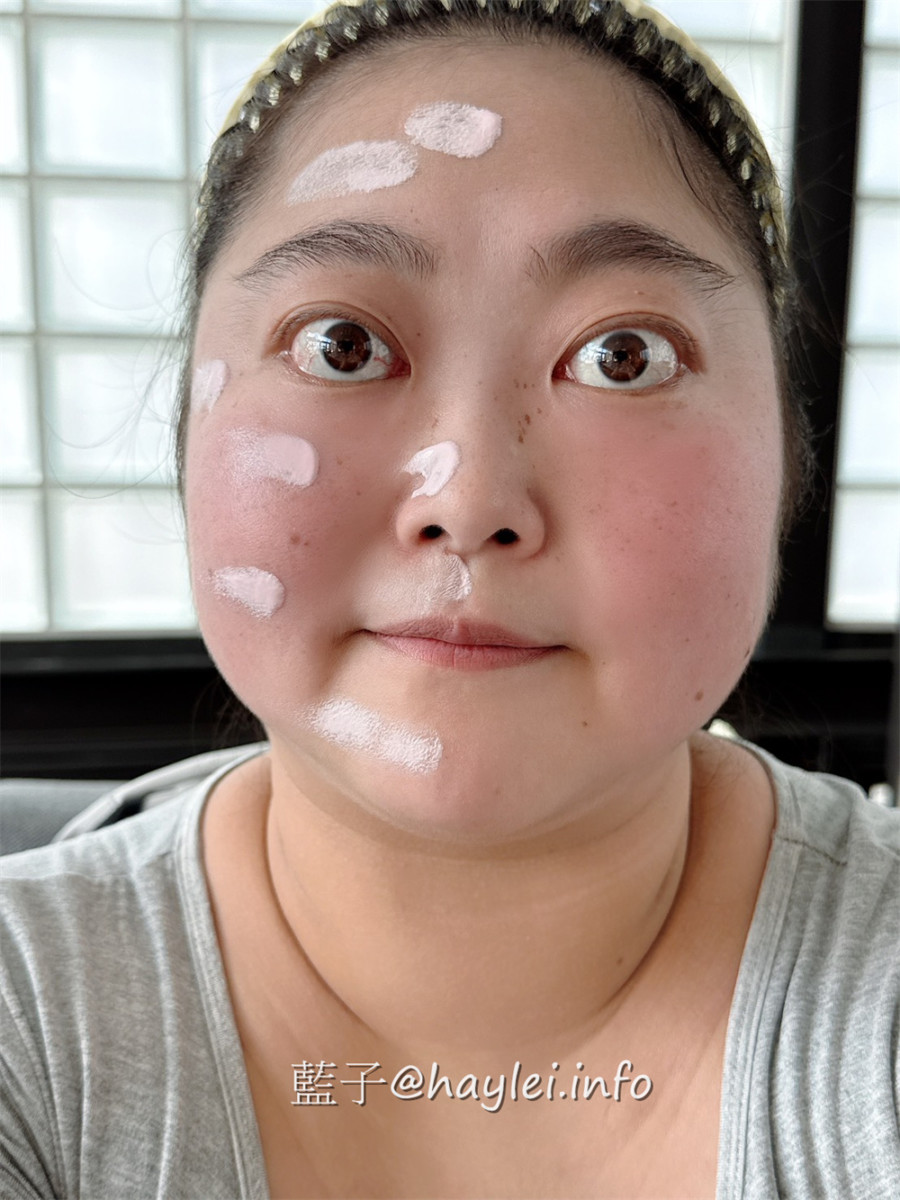 韓國美妝/Meditherapy 綠淨光粉紅校色素顏霜-它像保養型素顏霜提亮效果好且有一定遮蓋表現，隨意塗抹輕鬆打造粉嫩好氣色，還能24H免洗卸，真是偽素顏必備好物～藍子愛保養/美妝好物推薦/快速出門必備/韓系偽素顏/替代潤色底妝產品 彩妝品 彩妝品分享 攝影 民生資訊分享 
